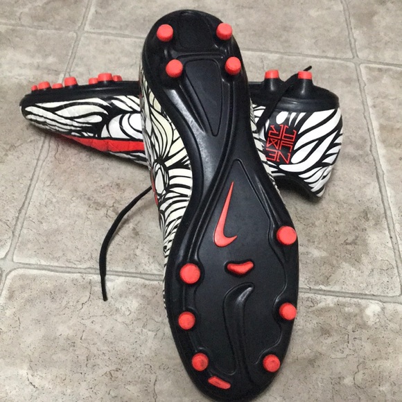 Nike NEYMAR Hypervenom soccer cleats - Picture 3 of 4